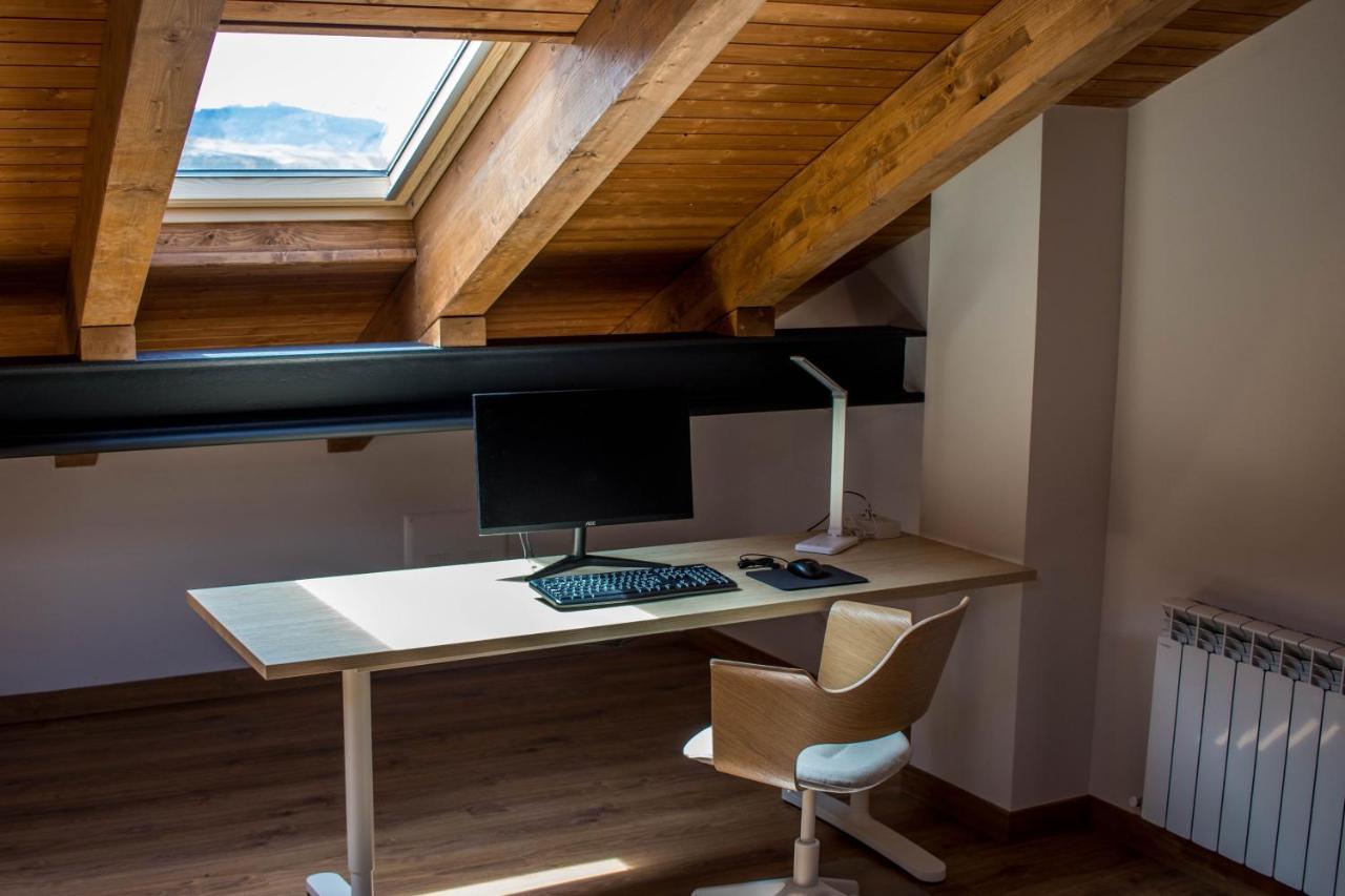 La Casa Del Abuelo Pensionat Hoyos del Espino Exteriör bild