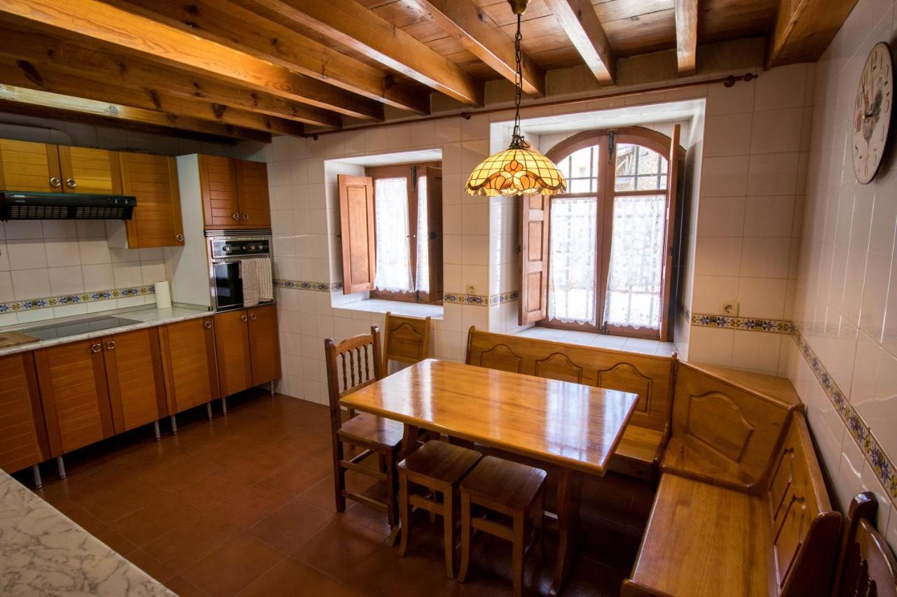 La Casa Del Abuelo Pensionat Hoyos del Espino Exteriör bild