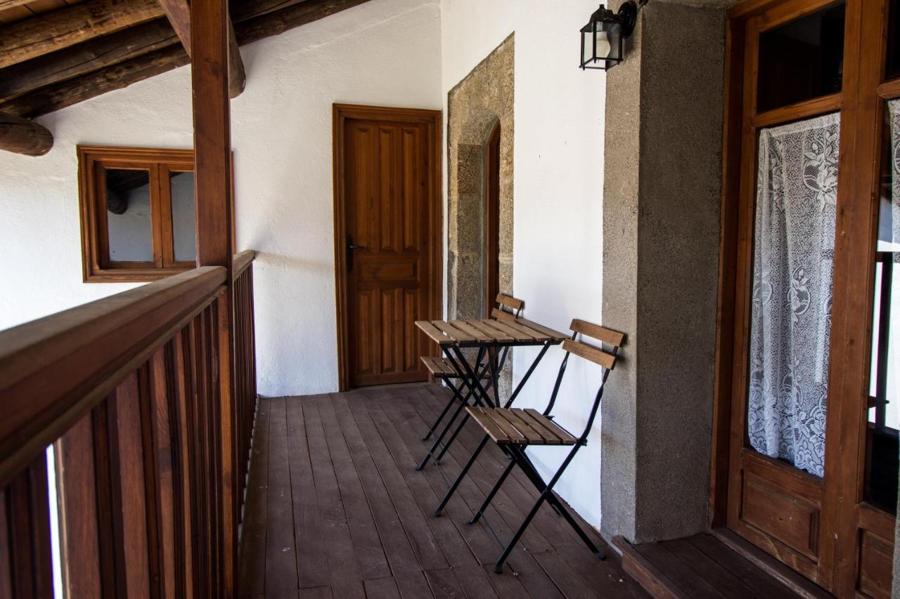 La Casa Del Abuelo Pensionat Hoyos del Espino Exteriör bild